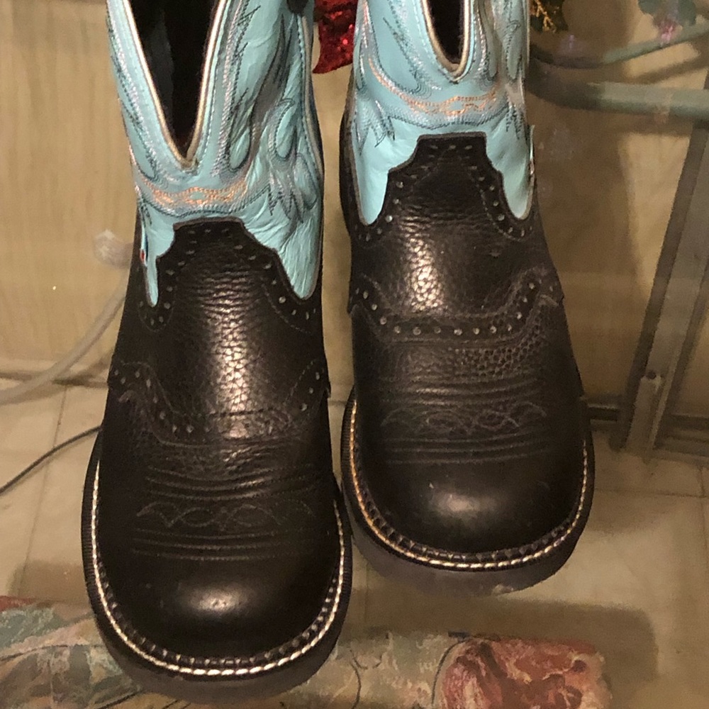 Justin cowgirl boots size 8